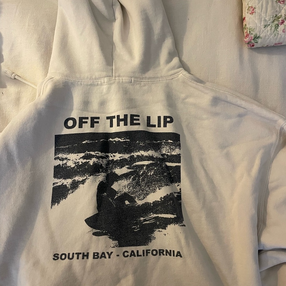 BRANDY MELVILLE off the lip hoodie